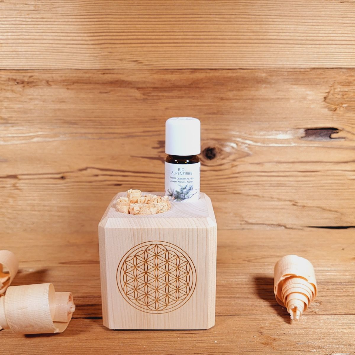 Zirbenwürfel inkl. 10 ml Bio Zirbenöl