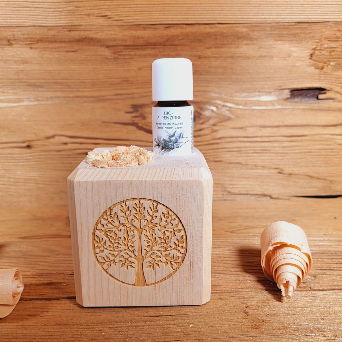 Zirbenwürfel inkl. 10 ml Bio Zirbenöl